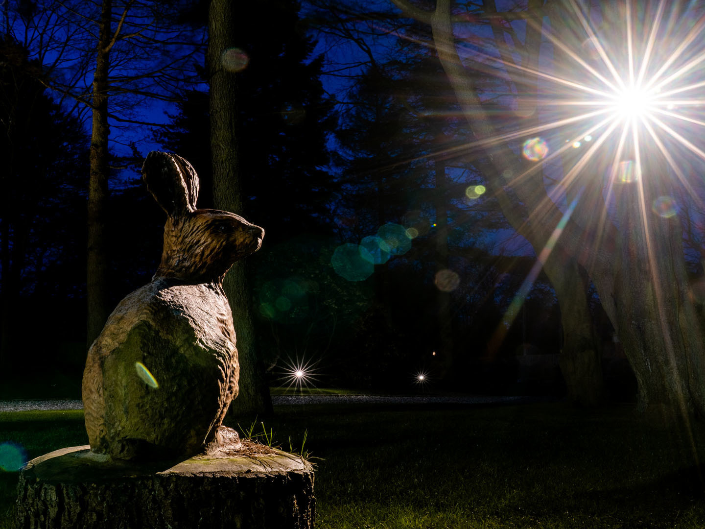 Titan Electrical Cheshire - Garden Sculpture Lighting